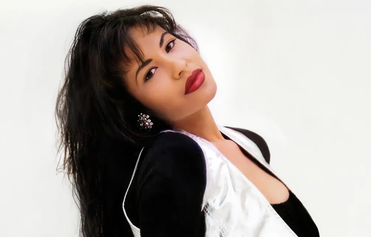 Selena's family fights over the singer's assets